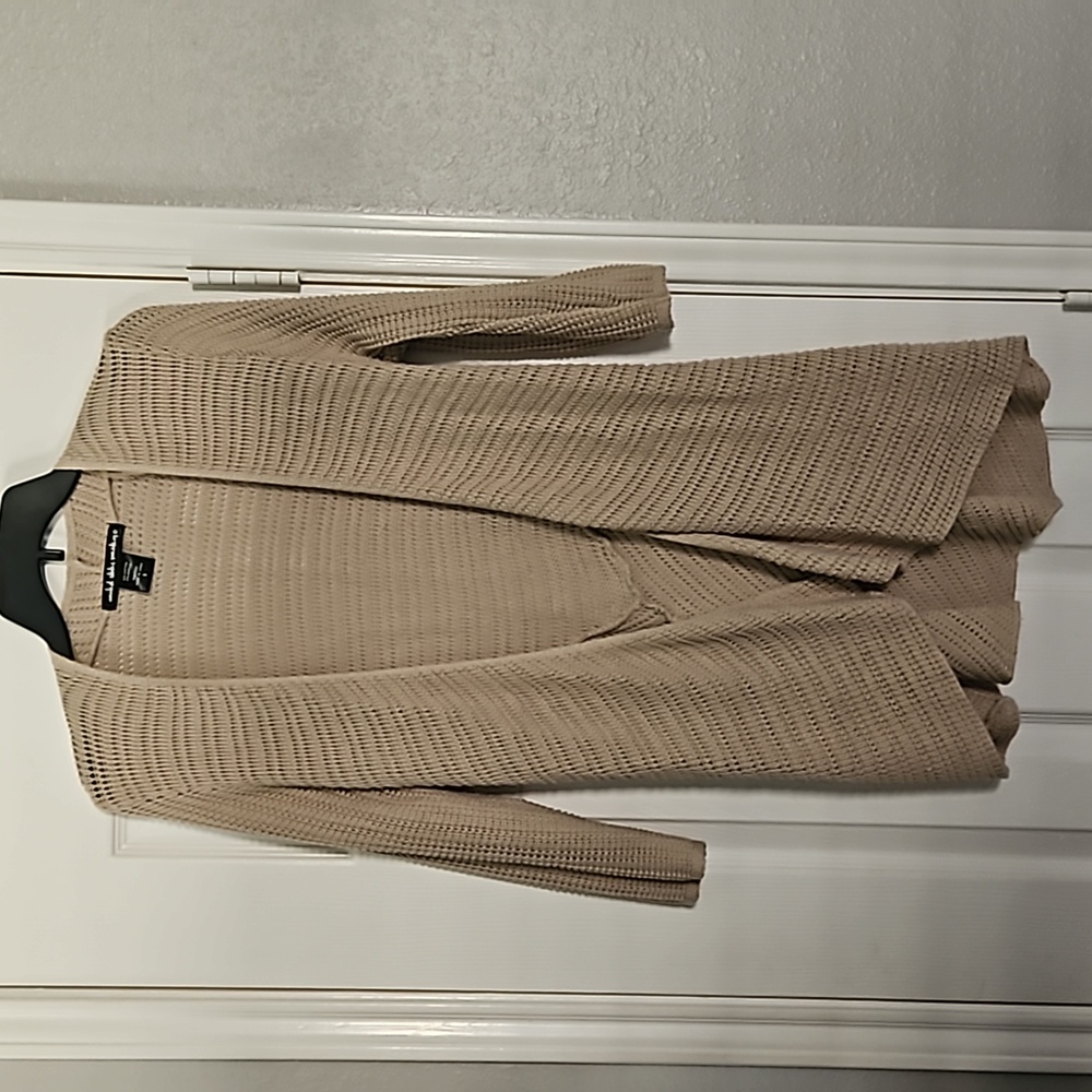 Light weight sweater